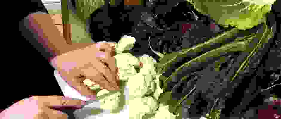 Cutting Cauliflower (1) Cutting Cauliflower (1)